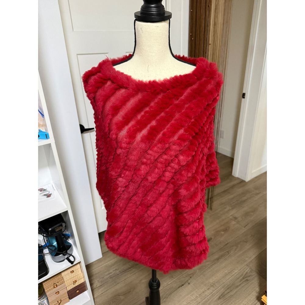 Black Rivet Red Rabbit Fur Poncho Wool Blend Knit Wrap One Size RN 54163